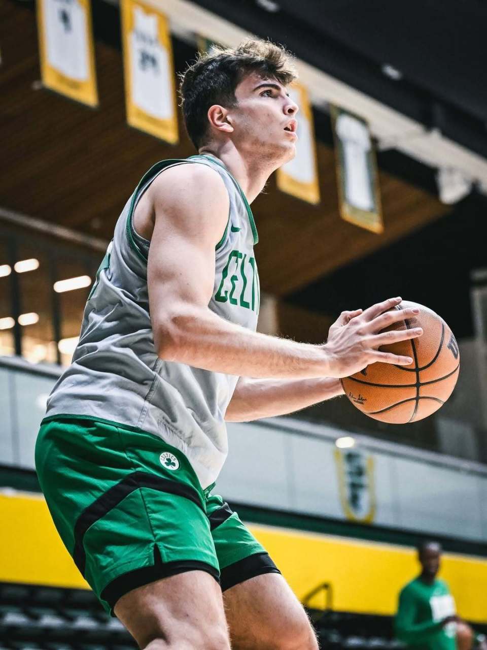 雷竞技在线登录从明尼苏达森林狼扳平良机备战CBA季后赛到波士顿凯尔特人集结日回应争议，集结日毕尔巴鄂竞技备战法甲的简单介绍